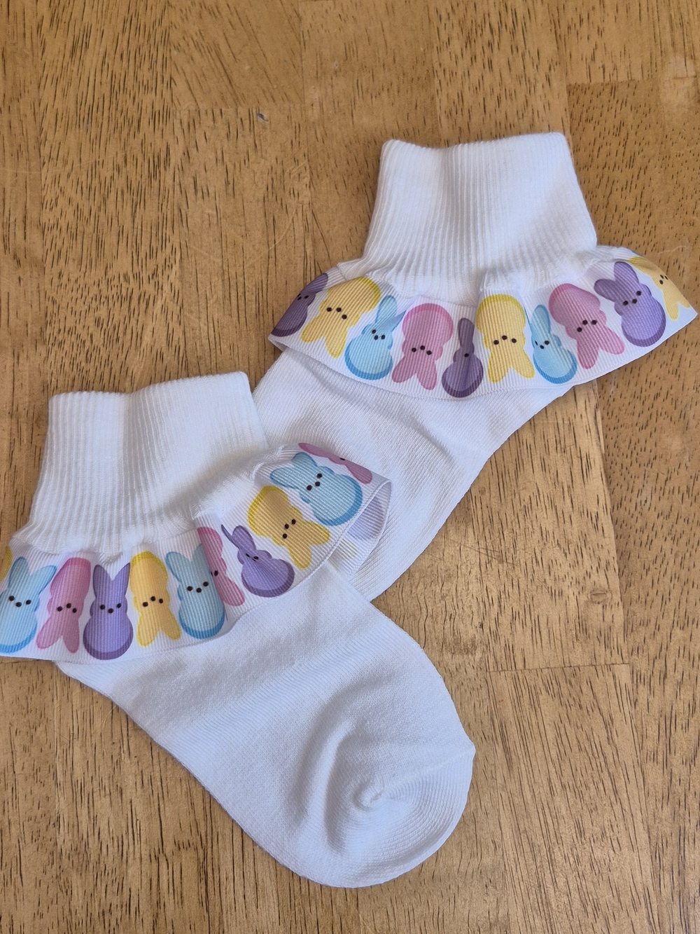 Peeps White Ruffled Ankle Socks Pastel Bunny Print Sz Small Shoe Sz 11 - 13 Kids